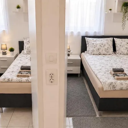 Fenyves Lak Balatonszeplak Apartment *